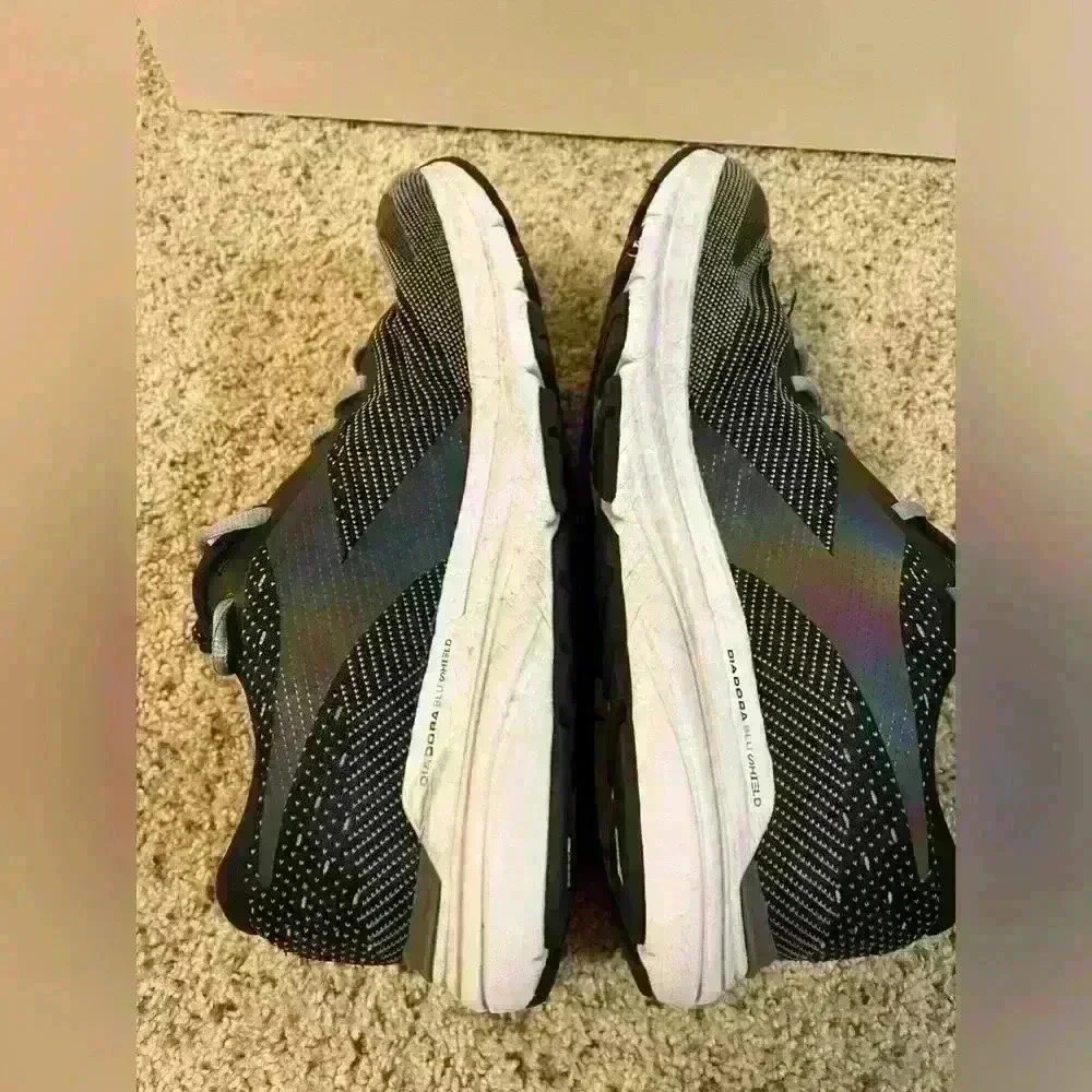 Diadora Mythos Blushield Hip 6 Running Shoes Mens Size 10.5